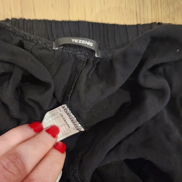 Tie Skorts in Small - Picture 5 of 5